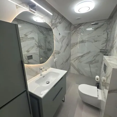 Granada Park * Арона